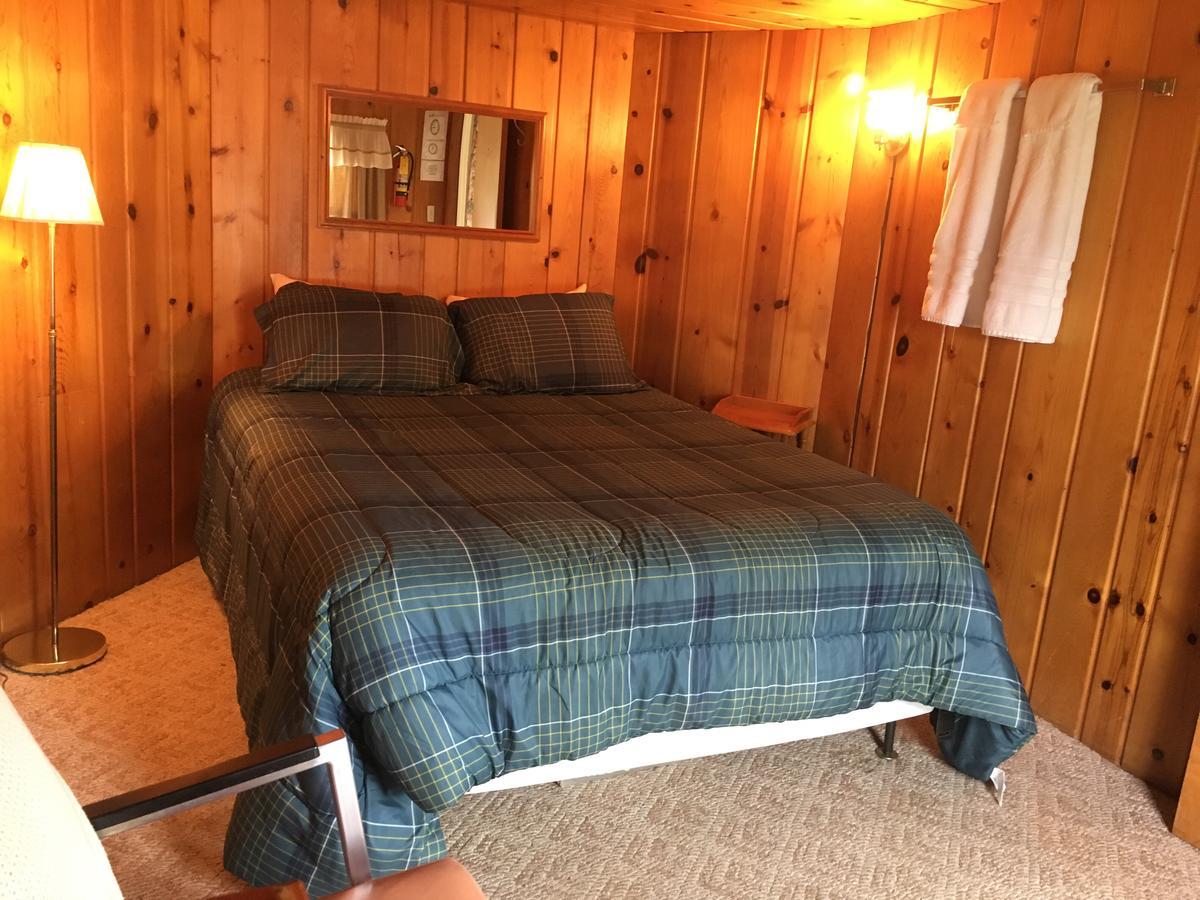 Hôtel Whalens Grindstone Shores Inc. à Frankenmuth Extérieur photo
